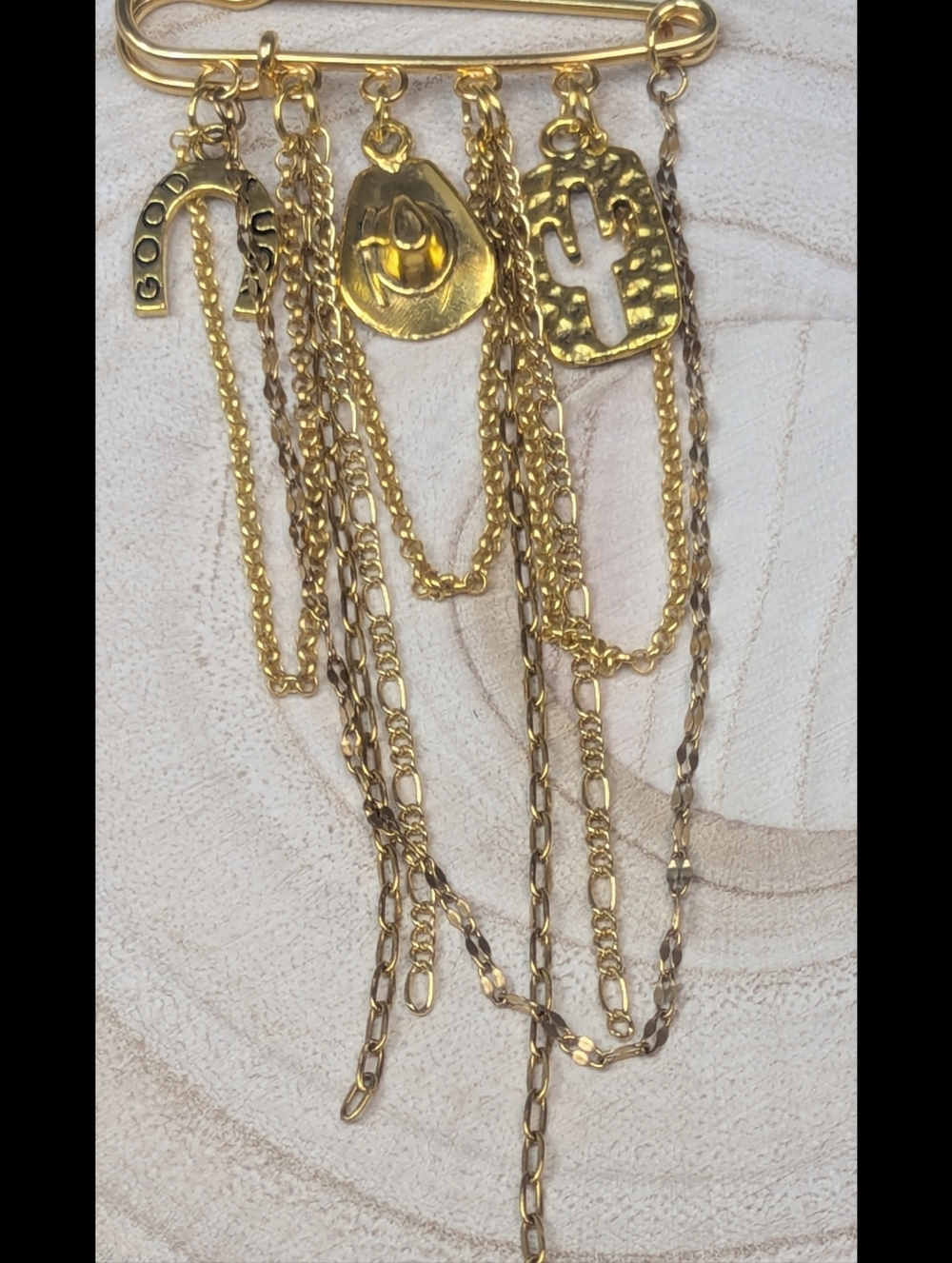 Charm Safety Pin Brooch Western Cowgirl Statement Pin Dangle Chain Brooch - Picture 8 of 8